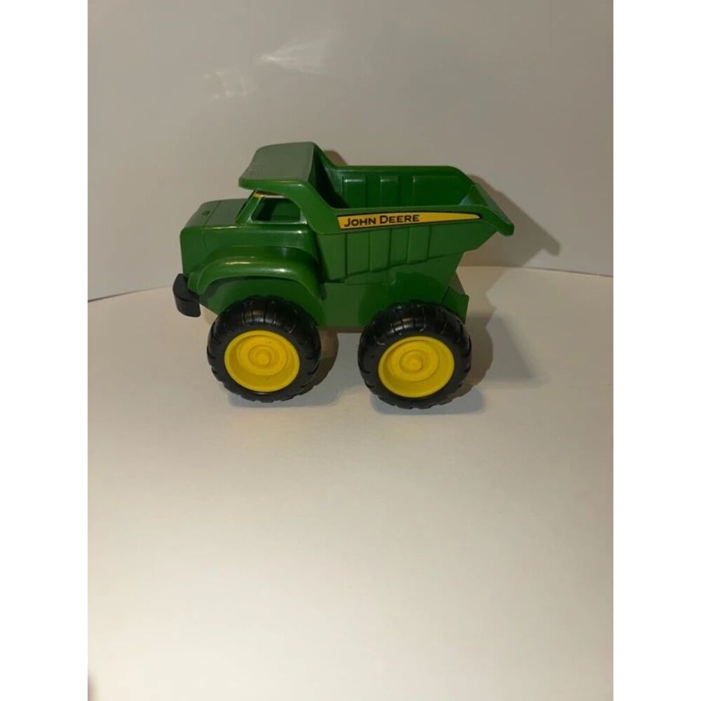 John Deere dump truck